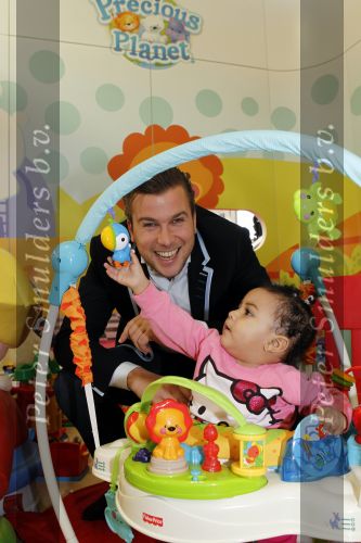 Amsterdam 17 februari 2010
Winston Gerschtanowitz bij fisherprice op de 9 maanden beurs.
Peter Smulders bv