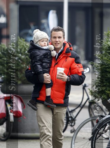 Amsterdam 27 januari 2010
Winston Gerschtanowitz met Julian aan de wandel.
Peter Smulders bv