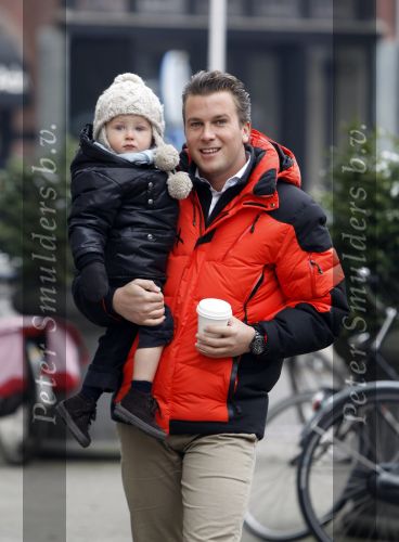 Amsterdam 27 januari 2010
Winston Gerschtanowitz met Julian aan de wandel.
Peter Smulders bv