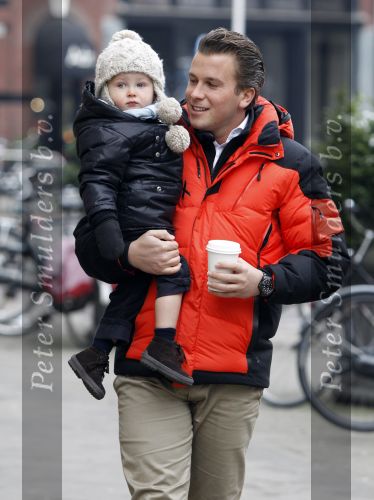 Amsterdam 27 januari 2010
Winston Gerschtanowitz met Julian aan de wandel.
Peter Smulders bv