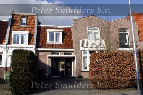 Amstelveen 6 en 7 maart 2010
Xander de Buisonje bij zijn huis in Amstelveen.
Peter Smulders bv