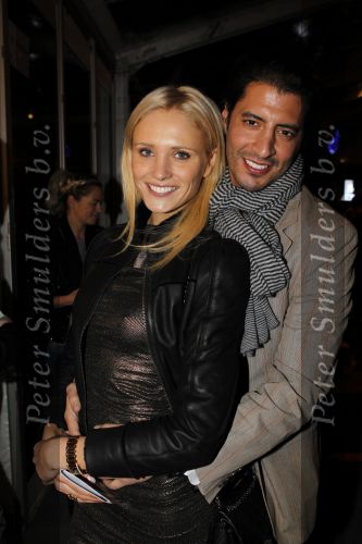 Amsterdam 30 januari 2010
Modeshow suptertrash tijdens amsterdam fashion week. Yfke Sturm met man
Peter Smulders bv
