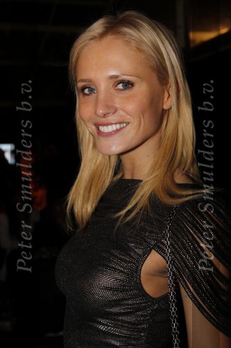 Amsterdam 30 januari 2010
Modeshow suptertrash tijdens amsterdam fashion week. Yfke Sturm met man
Peter Smulders bv