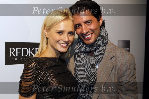 Amsterdam 30 januari 2010
Modeshow suptertrash tijdens amsterdam fashion week. Yfke Sturm met man
Peter Smulders bv