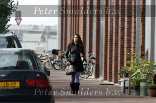 Amsterdam 20 juni 2009
De audi R8 van Wesley Sneijder staat naast de scooter van Yolanthe Cabau v Kasbergen in de garage van Yolanthe haar appartement.
Peter Smulders bv