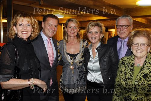 Apeldoorn 6 februari 2011
Premiere zou je in een doosje willen doen bij Orpheus. Albert Verlinde met ouders en zussen
Peter Smulders bv