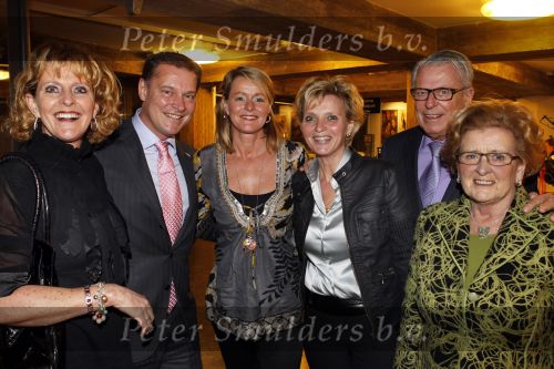 Apeldoorn 6 februari 2011
Premiere zou je in een doosje willen doen bij Orpheus. 
Albert Verlinde met ouders en zussen
Peter Smulders bv