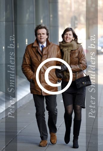 Amsterdam 3 maart 2011
Fons v Westerloo krijgt koninklijke onderscheiding uit handen van Burgemeester Eberhard v d Laan in het concertgebouw. Alex de Vries met zijn vrouw
Peter Smulders
