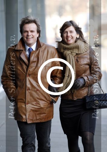 Amsterdam 3 maart 2011
Fons v Westerloo krijgt koninklijke onderscheiding uit handen van Burgemeester Eberhard v d Laan in het concertgebouw. Alex de Vries met zijn vrouw
Peter Smulders