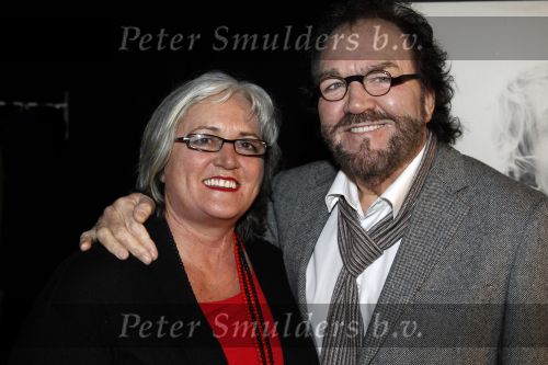 Baarn 27 februari 2011
Ria Valk viert haar 70e verjaardag en 55 jarig artiest zijn in de tv studio in Baarn. Arie Ribbens met zijn vriendin
Peter Smulders bv