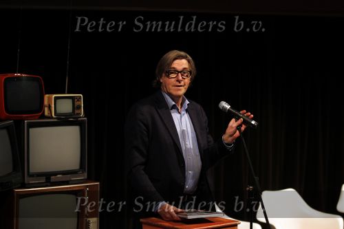 Hilversum 17 februari 2011
Presentatie boek Bert v d Veer bij beeld en geluid. Joop v d Ende neemt het eerste boek in ontvangst.
Peter Smulders bv