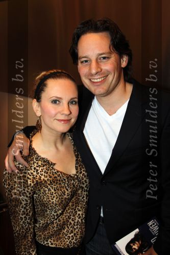Amsterdam 9 februari 2011
Premiere Blind Vertrouwen met Loek Peters Angela Schijf en Rick Engelkes in het nieuwe de la Mar. Cas Jansen met annelieke Bouwens
Peter Smulders bv
