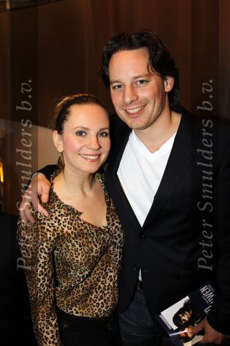 Amsterdam 9 februari 2011
Premiere Blind Vertrouwen met Loek Peters Angela Schijf en Rick Engelkes in het nieuwe de la Mar. Cas Jansen met annelieke Bouwens
Peter Smulders bv