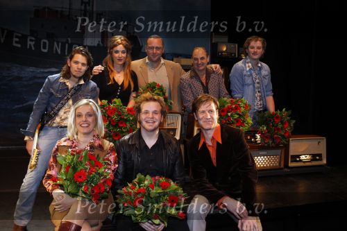 Rotterdam 14 februari 2011
Premiere herinnert U zich deze nog met Martin v Waardenberg Mylenen d Anjou Ruben Lursen Richard Groenendijk Thijs Steenkamp Annick Boer Joel de Tobe Pepijn v d Burgt en Daan v Putten in het oude Luxor.
Peter Smulders bv