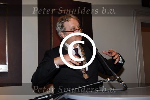 Amsterdam 3 maart 2011
Fons v Westerloo krijgt koninklijke onderscheiding uit handen van Burgemeester Eberhard v d Laan in het concertgebouw.
Peter Smulders
