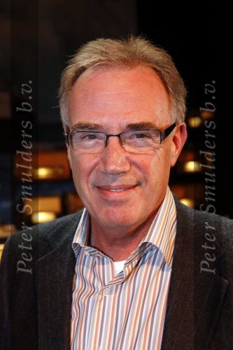 Rotterdam 14 februari 2011
Premiere herinnert U zich deze nog met Martin v Waardenberg Mylenen d Anjou Ruben Lursen Richard Groenendijk Thijs Steenkamp Annick Boer Joel de Tobe Pepijn v d Burgt en Daan v Putten in het oude Luxor. Edvard Niessing
Peter Smulders bv