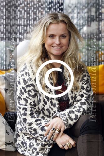 Amsterdam 15 maart 2011
Presentatie boek Esther Kreukniet bij hotel the Grand. Fatima Moreira de Melo
Peter Smulders bv