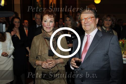 Amsterdam 3 maart 2011
Fons v Westerloo krijgt koninklijke onderscheiding uit handen van Burgemeester Eberhard v d Laan in het concertgebouw.
Peter Smulders