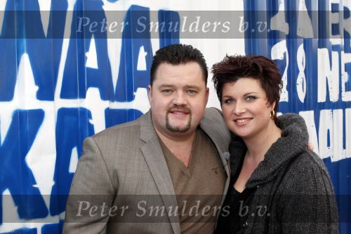 Tiel 7 februari 2011
Presentatie concert Frans Duijts bij het sloopbedrijf van zijn vader. Aanwezig zijn zijn vrouw ouders schoonouders en Niel van Hoff.
Peter Smulders bv