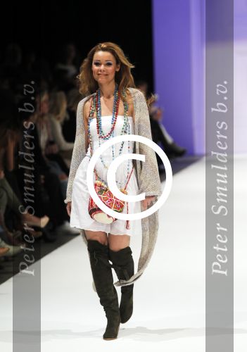 Amsterdam 7 maart 2011
Modeshow Jos v raak in de westergasfabriek met als modellen oa Georgina Verbaan Irene v d Laar Froukje de Both Quinty Trustfull Marvy Rieder en Kim Feenstra.
Peter Smulders bv