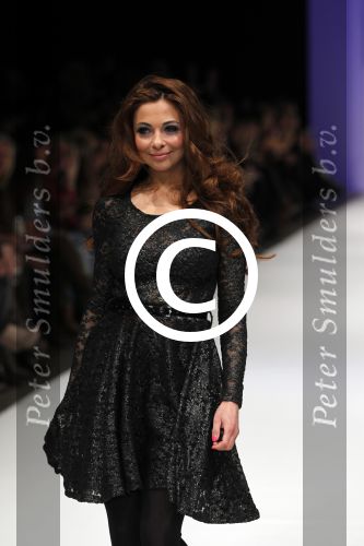 Amsterdam 7 maart 2011
Modeshow Jos v raak in de westergasfabriek met als modellen oa Georgina Verbaan Irene v d Laar Froukje de Both Quinty Trustfull Marvy Rieder en Kim Feenstra.
Peter Smulders bv