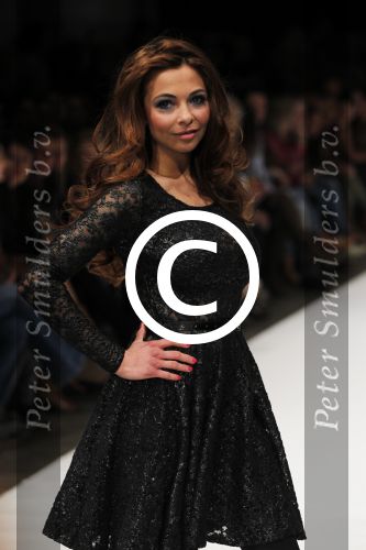 Amsterdam 7 maart 2011
Modeshow Jos v raak in de westergasfabriek met als modellen oa Georgina Verbaan Irene v d Laar Froukje de Both Quinty Trustfull Marvy Rieder en Kim Feenstra.
Peter Smulders bv