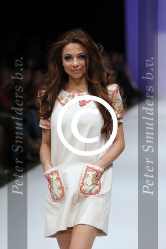 Amsterdam 7 maart 2011
Modeshow Jos v raak in de westergasfabriek met als modellen oa Georgina Verbaan Irene v d Laar Froukje de Both Quinty Trustfull Marvy Rieder en Kim Feenstra.
Peter Smulders bv