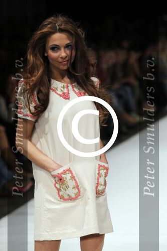 Amsterdam 7 maart 2011
Modeshow Jos v raak in de westergasfabriek met als modellen oa Georgina Verbaan Irene v d Laar Froukje de Both Quinty Trustfull Marvy Rieder en Kim Feenstra.
Peter Smulders bv