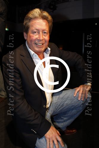 Hoofddorp 7 maart 2011
Magic Unlimited met Oscar Renzo en Lara Kazan worden ambassadeur van het goede doel dappere dodo\'s. Hun vader Hans kwam als verassing uit een doos.
Peter Smulders bv