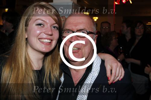Utrecht 3 maart 2011
Uitreiking gouden en zilveren harpen in Vredenburg. Harry Slinger met dochter
Peter Smulders bv