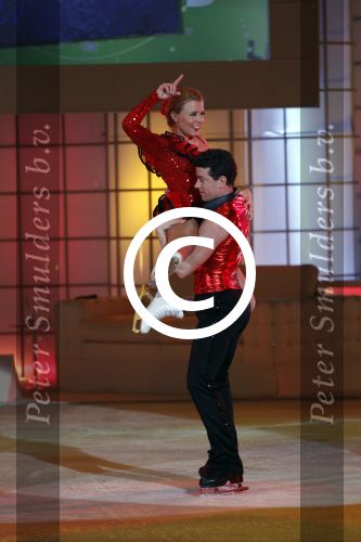Hilversum 4 maart 2011
Sterren dansen op het ijs van SBDS 6 in studio 22 .Deelnemers zijn Monique Smit Jenny Smit Vivian Reys Babette v Veen Ralf Mackenbach Michael Boogerd en Sieneke Gerard Joling en Nance Coolen presenteren het.
Peter Smulders bv