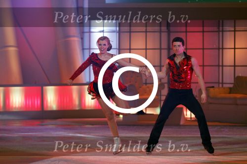Hilversum 4 maart 2011
Sterren dansen op het ijs van SBDS 6 in studio 22 .Deelnemers zijn Monique Smit Jenny Smit Vivian Reys Babette v Veen Ralf Mackenbach Michael Boogerd en Sieneke Gerard Joling en Nance Coolen presenteren het.
Peter Smulders bv