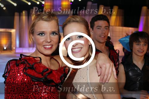 Hilversum 4 maart 2011
Sterren dansen op het ijs van SBDS 6 in studio 22 .Deelnemers zijn Monique Smit Jenny Smit Vivian Reys Babette v Veen Ralf Mackenbach Michael Boogerd en Sieneke Gerard Joling en Nance Coolen presenteren het.
Peter Smulders bv