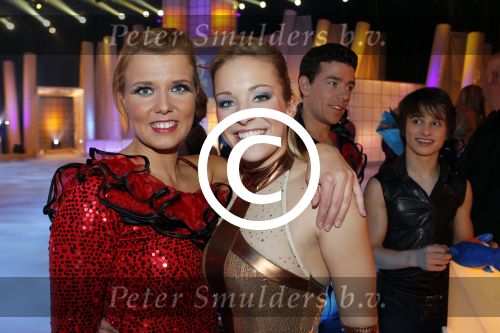 Hilversum 4 maart 2011
Sterren dansen op het ijs van SBDS 6 in studio 22 .Deelnemers zijn Monique Smit Jenny Smit Vivian Reys Babette v Veen Ralf Mackenbach Michael Boogerd en Sieneke Gerard Joling en Nance Coolen presenteren het.
Peter Smulders bv