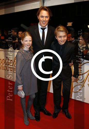 Amsterdam 8 maart 2011
Premiere van de film Gooische vrouwen in het nieuwe de la Mar theater. Linda de Mol met Jeroen Rietbergen en Julian en Noa
Peter Smulders bv