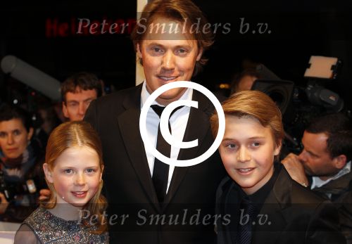 Amsterdam 8 maart 2011
Premiere van de film Gooische vrouwen in het nieuwe de la Mar theater. Linda de Mol met Jeroen Rietbergen en Julian en Noa
Peter Smulders bv