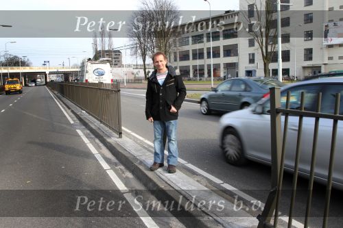 Eindhoven, 23 Februari 2011
Johan Vlemmix met auto door berm
Foto Peter Smulders BV