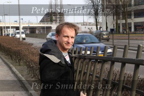 Eindhoven, 23 Februari 2011
Johan Vlemmix met auto door berm
Foto Peter Smulders BV