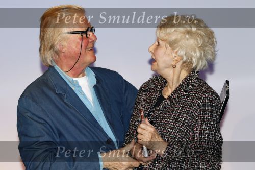 Amsterdam 15 februari 2011
Presentatie dvd van John v d Rest met oa aanwezig Willem Nijholt Sigrid Koetse Adele Bloemendaal Heddy Lester Bruni Heinke ea
Peter Smulders bv