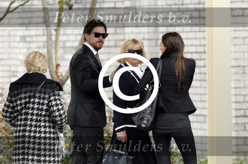 Amsterdam 12 maart 2011
Crematie van Ria Alberti op westgaarde. Johnny de Mol jr en Willeke Alberti
Peter Smulders bv