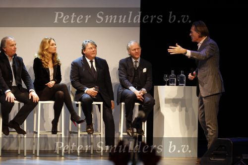 Amsterdam 13 december 2011
Jort Kelder als host voor talkshow op miljonair fair. Deelnmers zijn Job Ubbbink Oger  Lussink ea
Peter Smulders bv