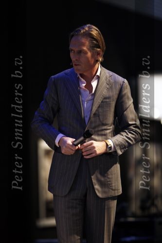Amsterdam 13 december 2011
Jort Kelder als host voor talkshow op miljonair fair. Deelnmers zijn Job Ubbbink Oger  Lussink ea
Peter Smulders bv
