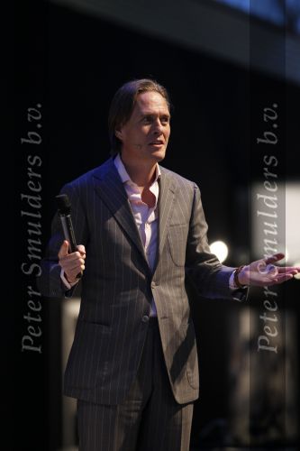 Amsterdam 13 december 2011
Jort Kelder als host voor talkshow op miljonair fair. Deelnmers zijn Job Ubbbink Oger  Lussink ea
Peter Smulders bv