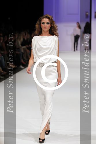 Amsterdam 7 maart 2011
Modeshow Jos v raak in de westergasfabriek met als modellen oa Georgina Verbaan Irene v d Laar Froukje de Both Quinty Trustfull Marvy Rieder en Kim Feenstra.Kim met man
Peter Smulders bv