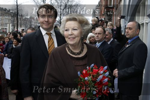 Amsterdam 11 februari 2011
Koningin Beatrix en Prins Friso bij de opening van de nieuwe liefde in Amsterdam.
Peter Smulders bv