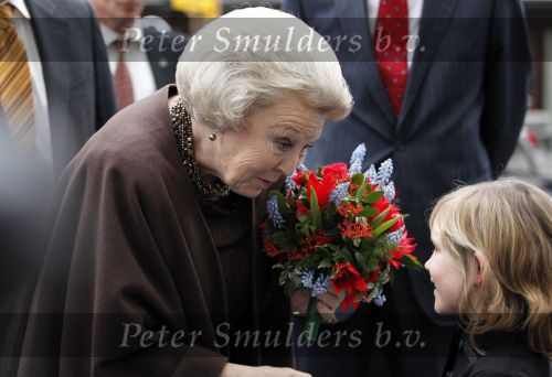 Amsterdam 11 februari 2011
Koningin Beatrix en Prins Friso bij de opening van de nieuwe liefde in Amsterdam.
Peter Smulders bv