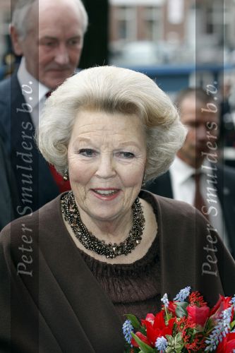 Amsterdam 11 februari 2011
Koningin Beatrix en Prins Friso bij de opening van de nieuwe liefde in Amsterdam.
Peter Smulders bv