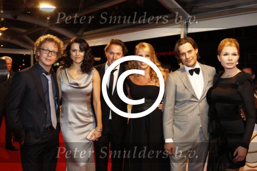 Amsterdam 8 maart 2011
Premiere van de film Gooische vrouwen in het nieuwe de la Mar theater. Linda de Mol Susan Visser Tjitske Reidinga Jeroen Rietbergen Dennis v d Ven en Vincent Croiset
Peter Smulders bv