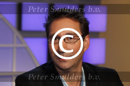 Hilversum 4 maart 2011
Sterren dansen op het ijs van SBDS 6 in studio 22 .Deelnemers zijn Monique Smit Jenny Smit Vivian Reys Babette v Veen Ralf Mackenbach Michael Boogerd en Sieneke Gerard Joling en Nance Coolen presenteren het. Marc Forno
Peter Smulders bv