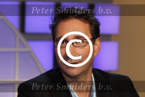 Hilversum 4 maart 2011
Sterren dansen op het ijs van SBDS 6 in studio 22 .Deelnemers zijn Monique Smit Jenny Smit Vivian Reys Babette v Veen Ralf Mackenbach Michael Boogerd en Sieneke Gerard Joling en Nance Coolen presenteren het. Marc Forno
Peter Smulders bv